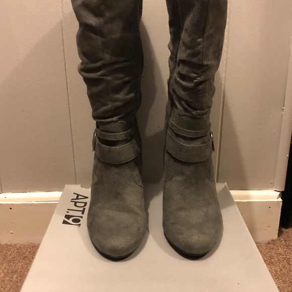 Mid calf zip up boots - Picture 3 of 6